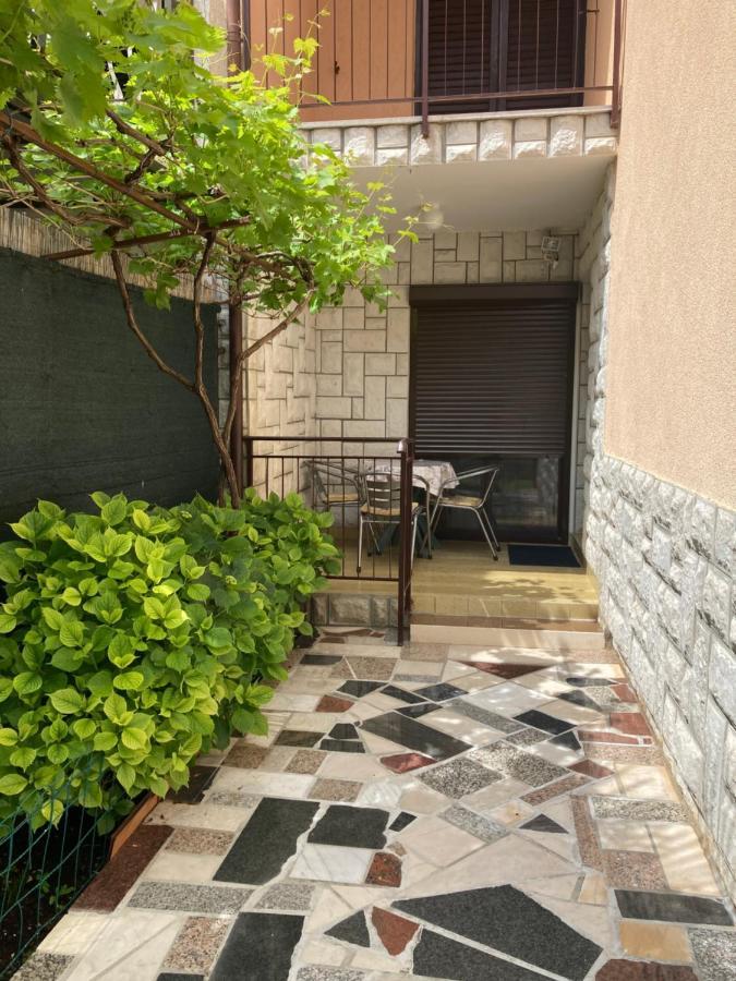 Apartments Hrnjic 우마그 외부 사진